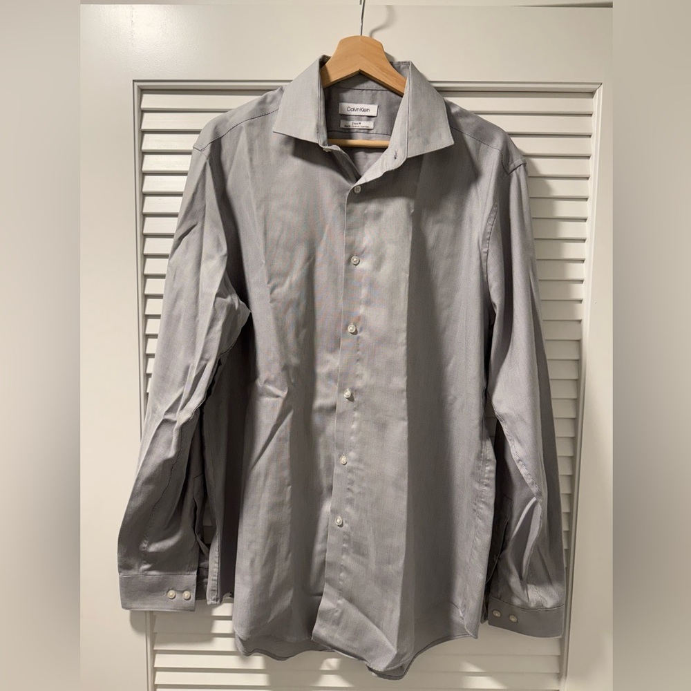 Calvin Klein Steel Men's Silver Dress Shirt (Slim Fit) Size L